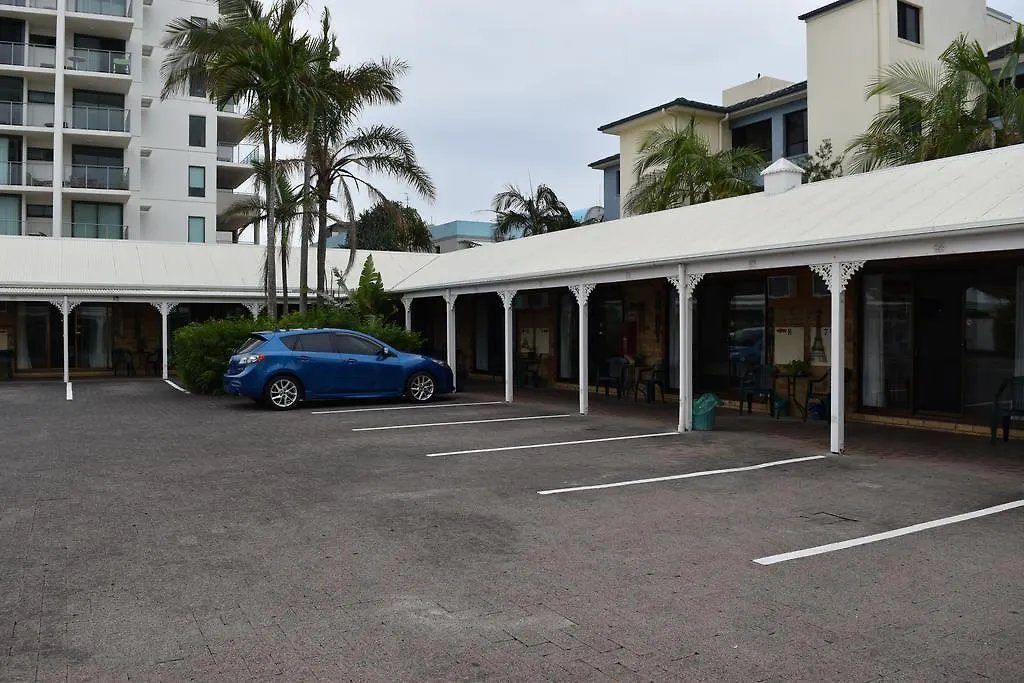 Maroochydore Beach Motel 4*,
